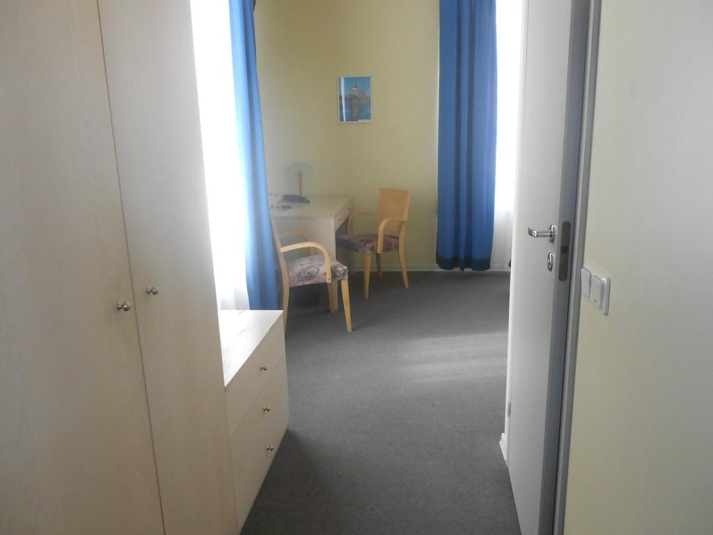 Alex Hotel Kohtla-Järve Room photo